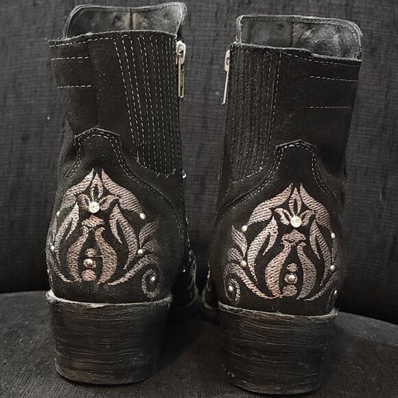 Joe Boots by Arles Black Embroidered Heeled Ankle Boots - Woman's Size 8.5 - Picture 5 of 10